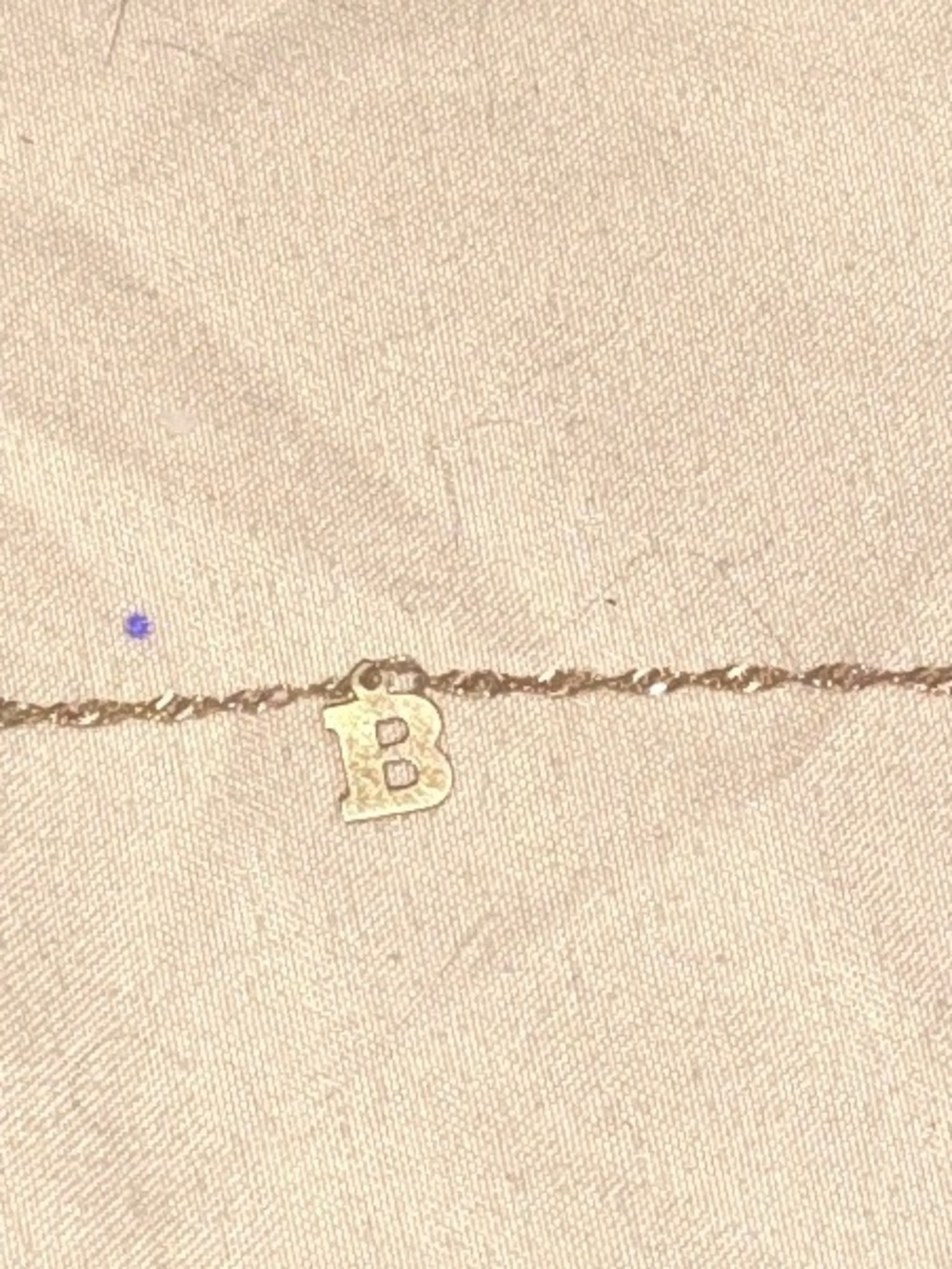 10k Gold Twisted Rope Anklet - B initial removable 9.5” - Picture 8 of 9